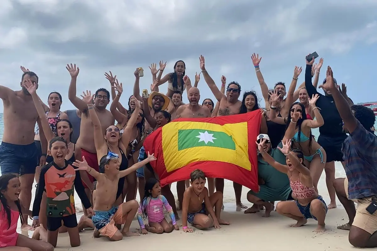 Tres Banderas Luna del Mar Beach - Image 4